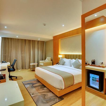 Yesvantpur Clarion Hotel Bangalore מראה חיצוני תמונה