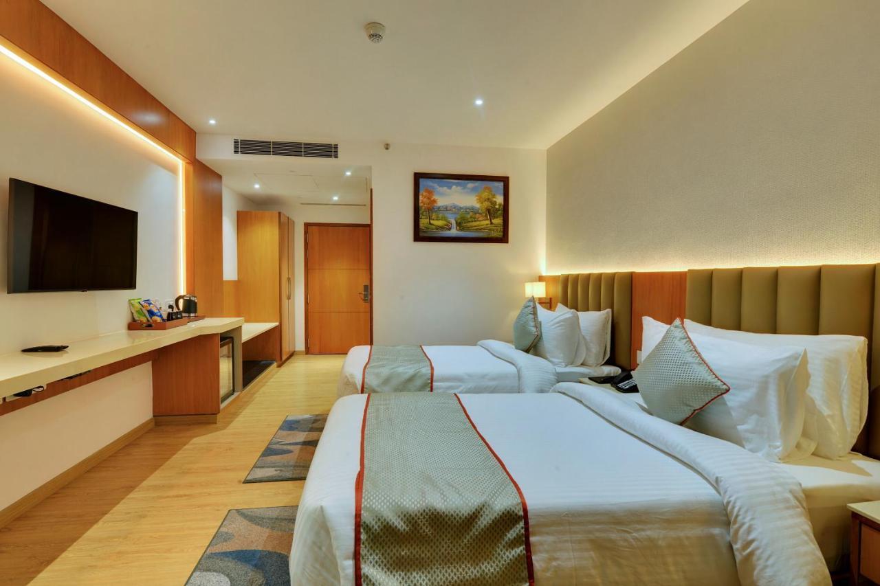 Yesvantpur Clarion Hotel Bangalore מראה חיצוני תמונה