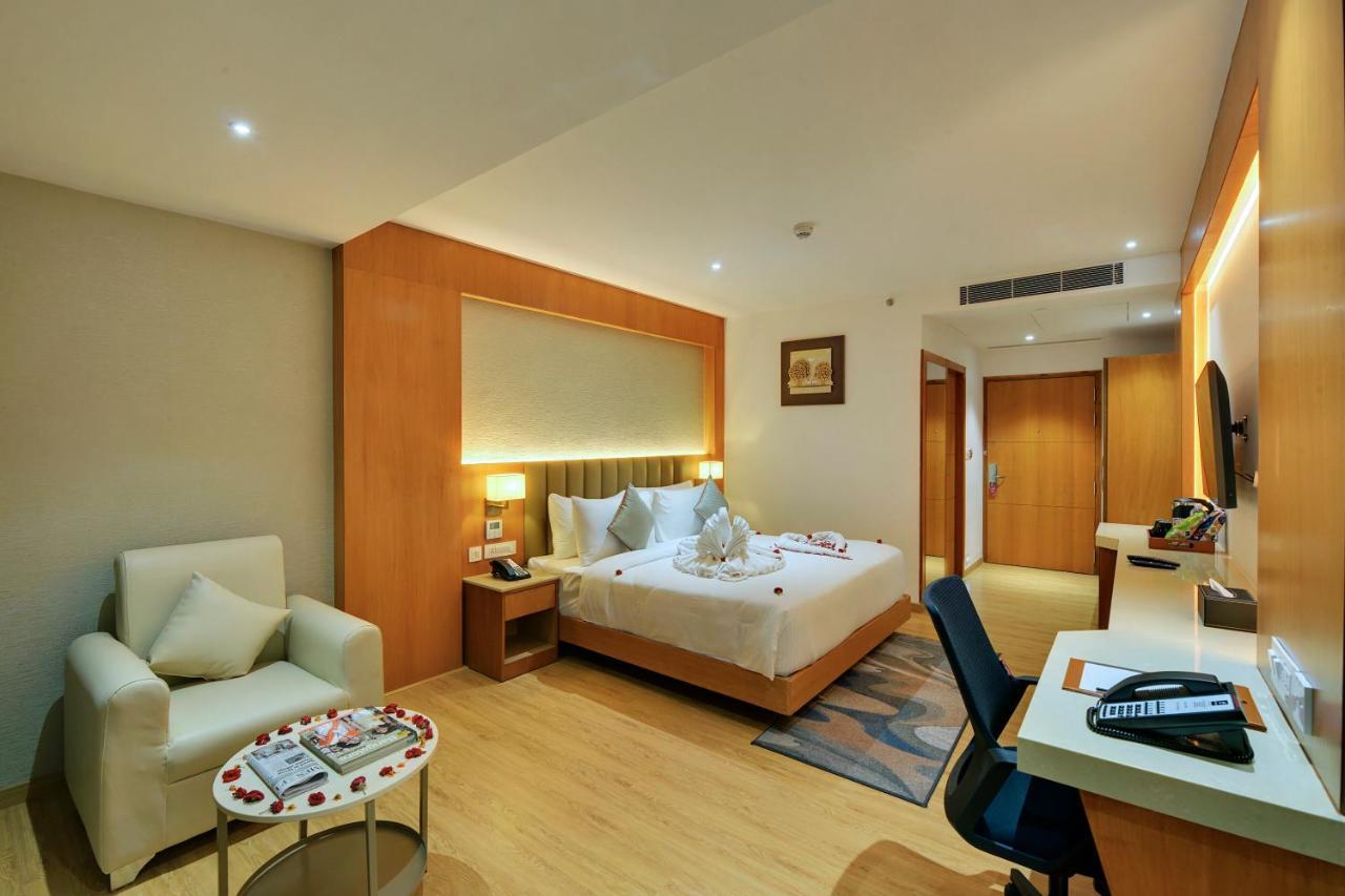 Yesvantpur Clarion Hotel Bangalore מראה חיצוני תמונה