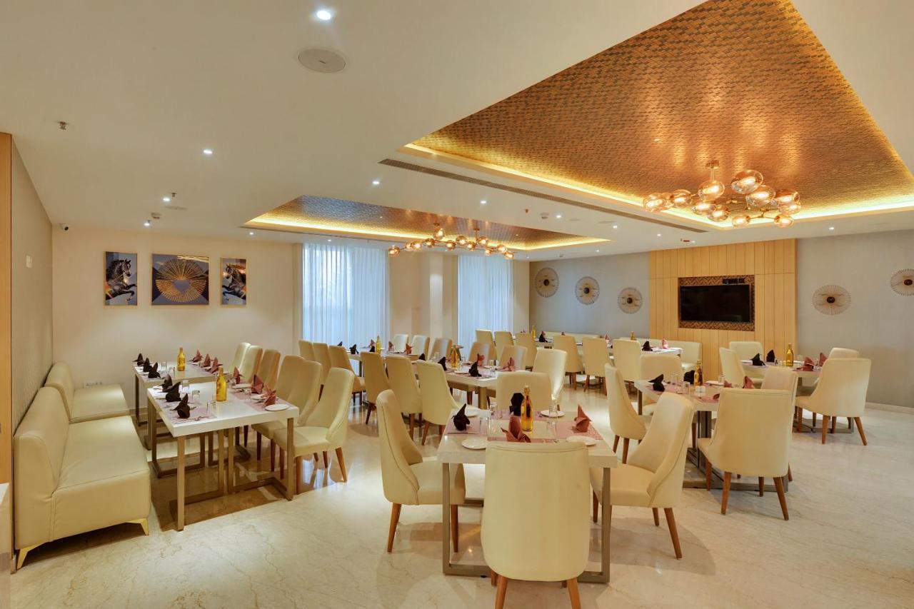 Yesvantpur Clarion Hotel Bangalore מראה חיצוני תמונה