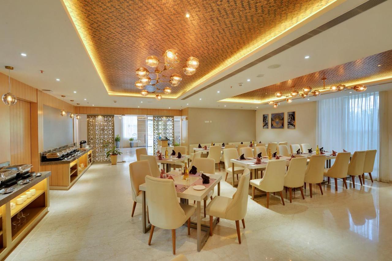 Yesvantpur Clarion Hotel Bangalore מראה חיצוני תמונה