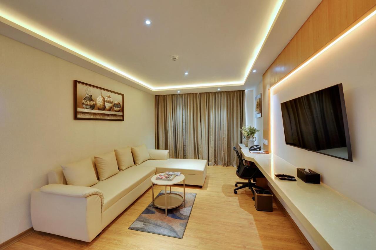 Yesvantpur Clarion Hotel Bangalore מראה חיצוני תמונה