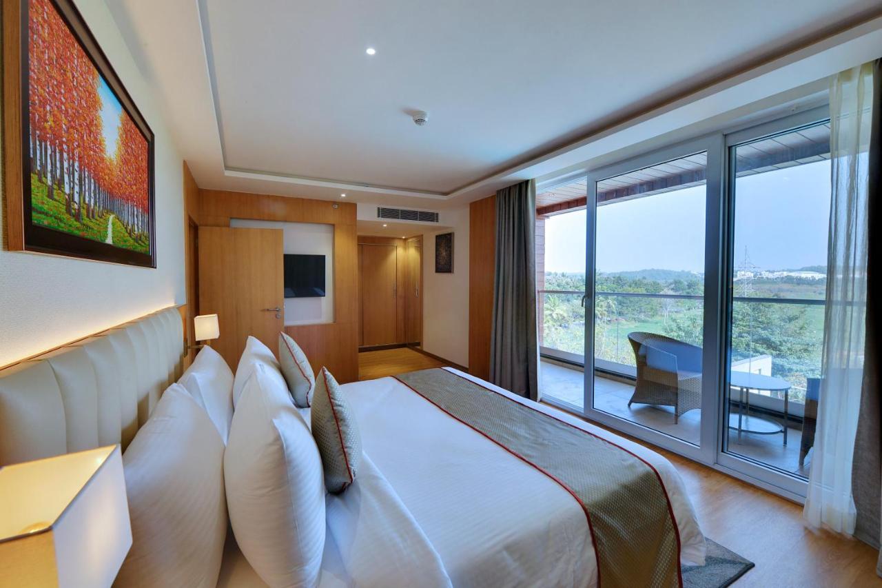 Yesvantpur Clarion Hotel Bangalore מראה חיצוני תמונה