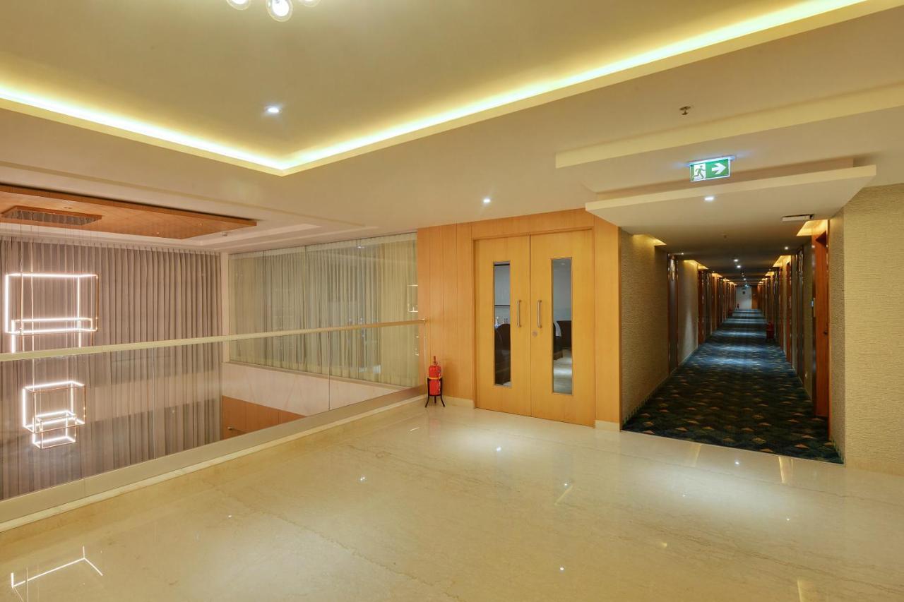 Yesvantpur Clarion Hotel Bangalore מראה חיצוני תמונה