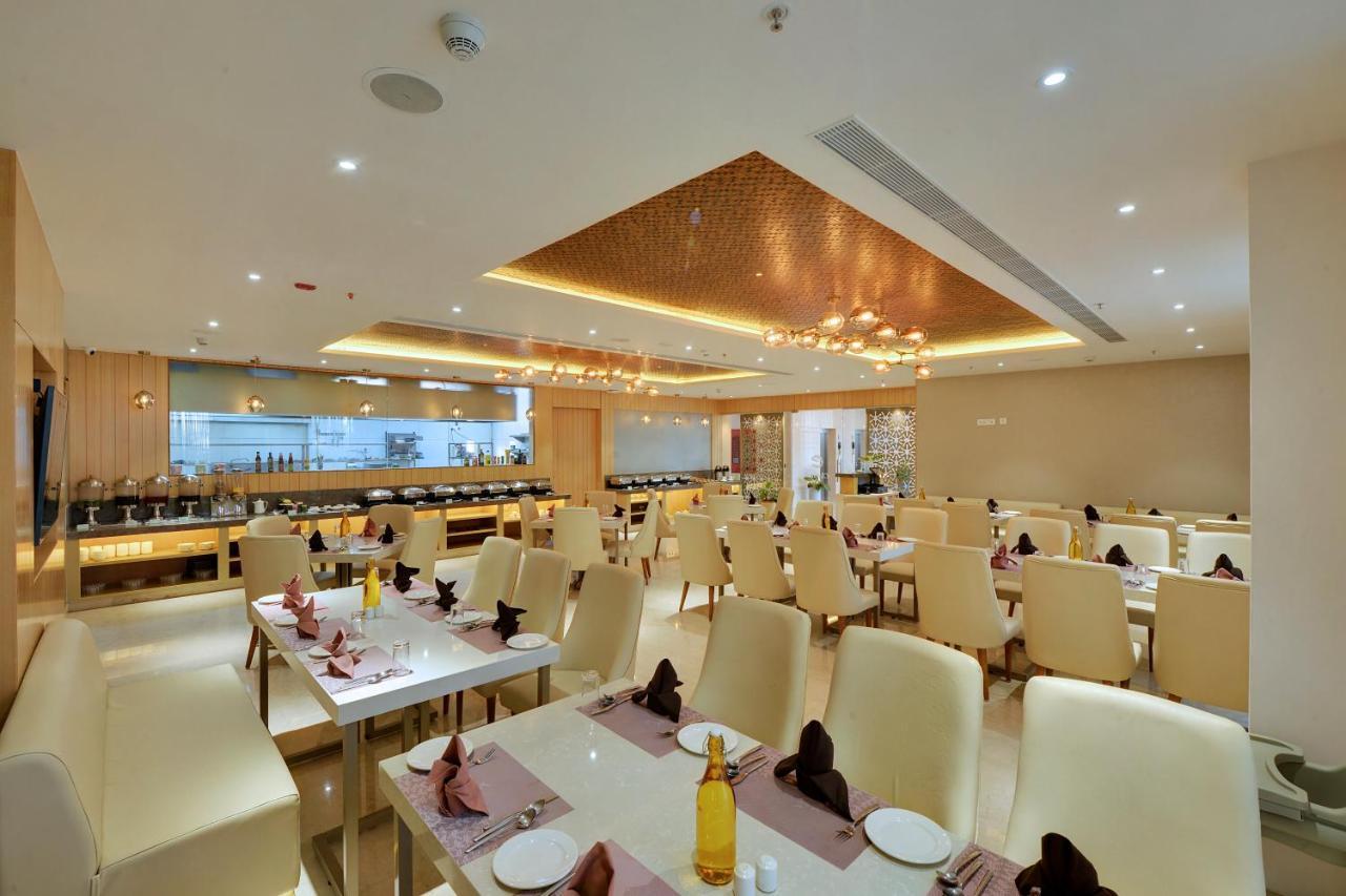 Yesvantpur Clarion Hotel Bangalore מראה חיצוני תמונה